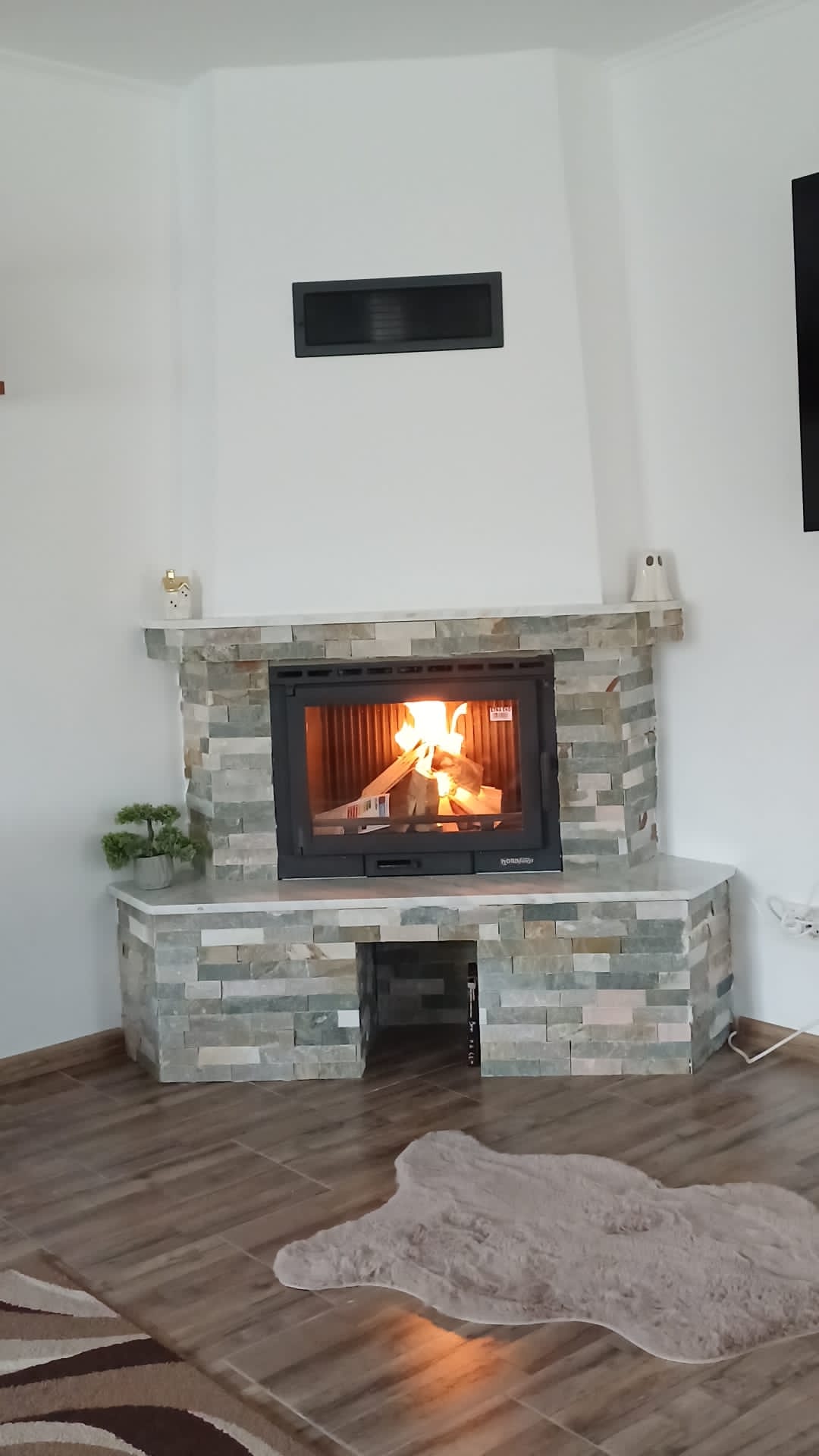 semineu de interior modern