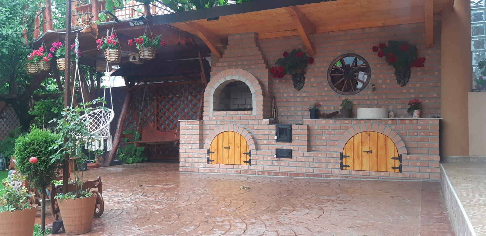 gratar de gradina din caramida