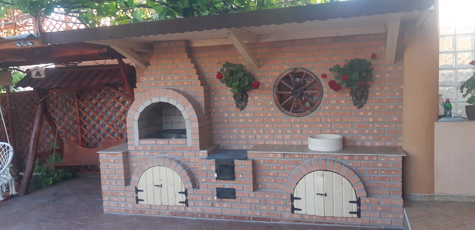 gratar de gradina din caramida